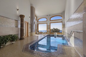 Luxury Villa Luna Suites frente al mar