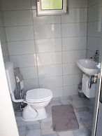 Sunflower House With a Pool and Large Garden