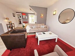 Maison de Ville Confortable Avec Cour Intérieure