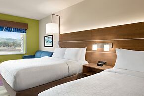 Holiday Inn Express and Suites Ukiah by IHG