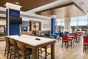 Holiday Inn Express and Suites Ukiah by IHG