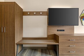 Holiday Inn Express and Suites Ukiah by IHG