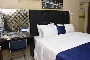 Stunning 3-bed House in Well Secured Estate, Lekki