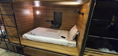 Mayura Aureole Co-living - Hostel