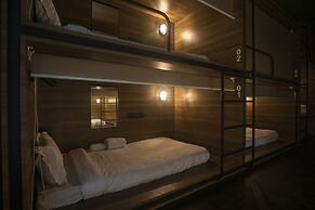 Mayura Aureole Co-living - Hostel