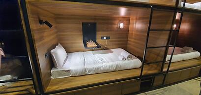 Mayura Aureole Co-living - Hostel