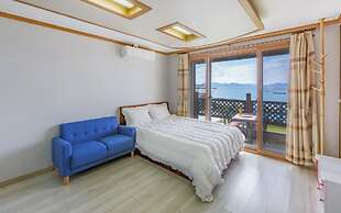 Yeosu Glow Floor Pension