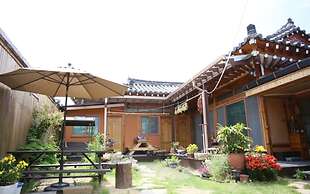 Gyeongju Sopung-gil Hanok Stay