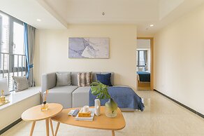 Bainianhui International Apartment