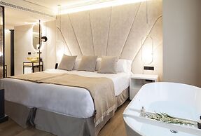 Nivia Born Boutique Hotel