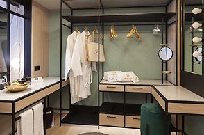 Nivia Born Boutique Hotel