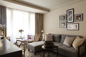 Nivia Born Boutique Hotel