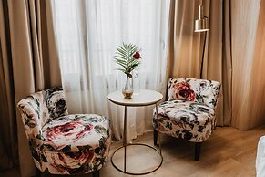 Nivia Born Boutique Hotel