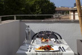 Nivia Born Boutique Hotel