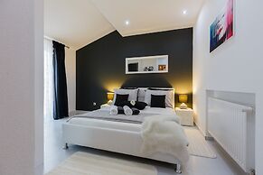 A2 - Modern Luxury apt w. big Balcony, sea View,