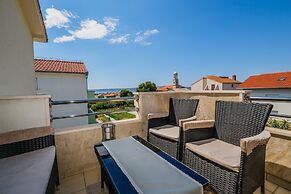 A3 - Modern Luxury apt With Balcony and sea View