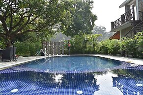 Tree of Life Vanvilas Riveredge