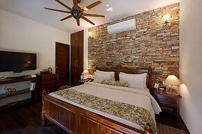 Tree of Life Vanvilas Riveredge