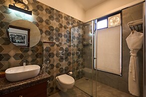 Tree of Life Vanvilas Riveredge