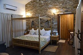 Tree of Life Vanvilas Riveredge