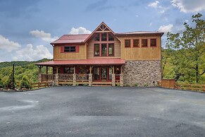 Deer Haven - 5 Bedrooms, 5 Baths, Sleeps 20 5 Cabin by RedAwning