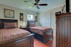 Southern Dunes Comforts Of Home! Golf Views! 4 Bedroom Home by RedAwni