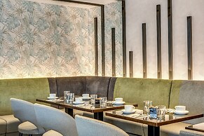 Hotel 77 Seventy-Seven