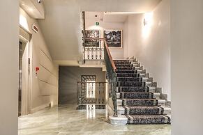 Hotel 77 Seventy-Seven