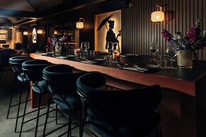 Hotel 77 Seventy-Seven