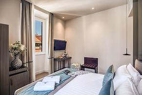 Hotel 77 Seventy-Seven