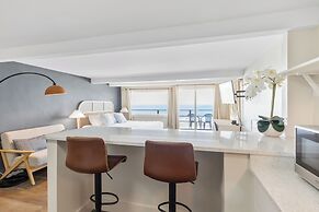 Seagull Beachfront Inn