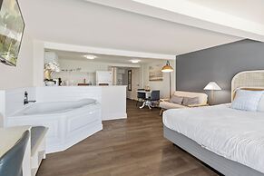 Seagull Beachfront Inn