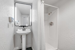 Seagull Beachfront Inn