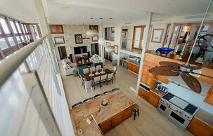 Beachside Getaway Suites