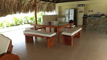 Hakuna Beach House