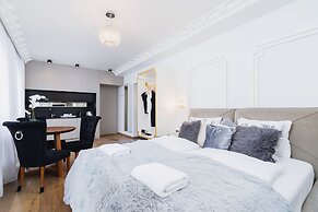 Studio Wegierska Cracow by Renters
