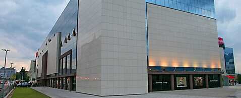 Apt Near Center w/ Terrace on top of the Building