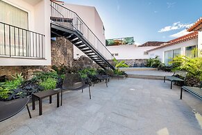 Pestana Fisherman Village