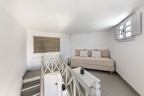 Calderas Hug & Panoramic Sea View Suites