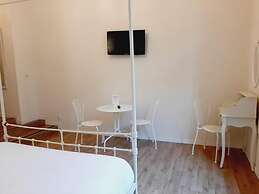 Hostal Lumine Suites by gaiarooms