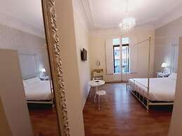 Hostal Lumine Suites by gaiarooms