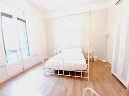 Hostal Lumine Suites by gaiarooms