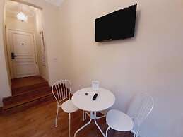 Hostal Lumine Suites by gaiarooms