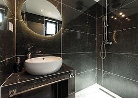 Amelia Residence