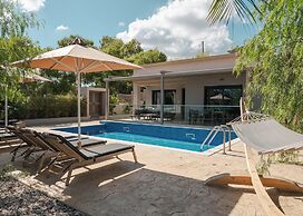 Amelia Residence