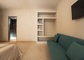 Amelia Residence