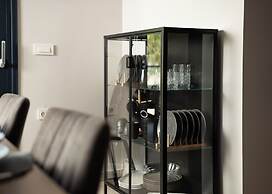 Amelia Residence