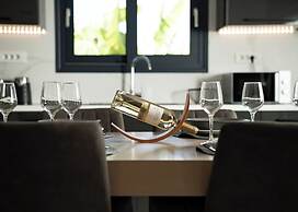 Amelia Residence