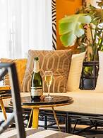 Beach Hotel by Zvieli Hotels