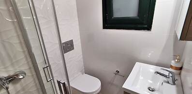 Old Harbour Apartments by CorfuEscapes